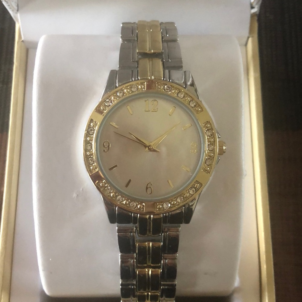 BRAND NEW Silver and Gold watch